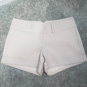 Maurices Casual Shorts Cuffed Juniors Size 1/2 Tan & White Front  Pockets / A210
